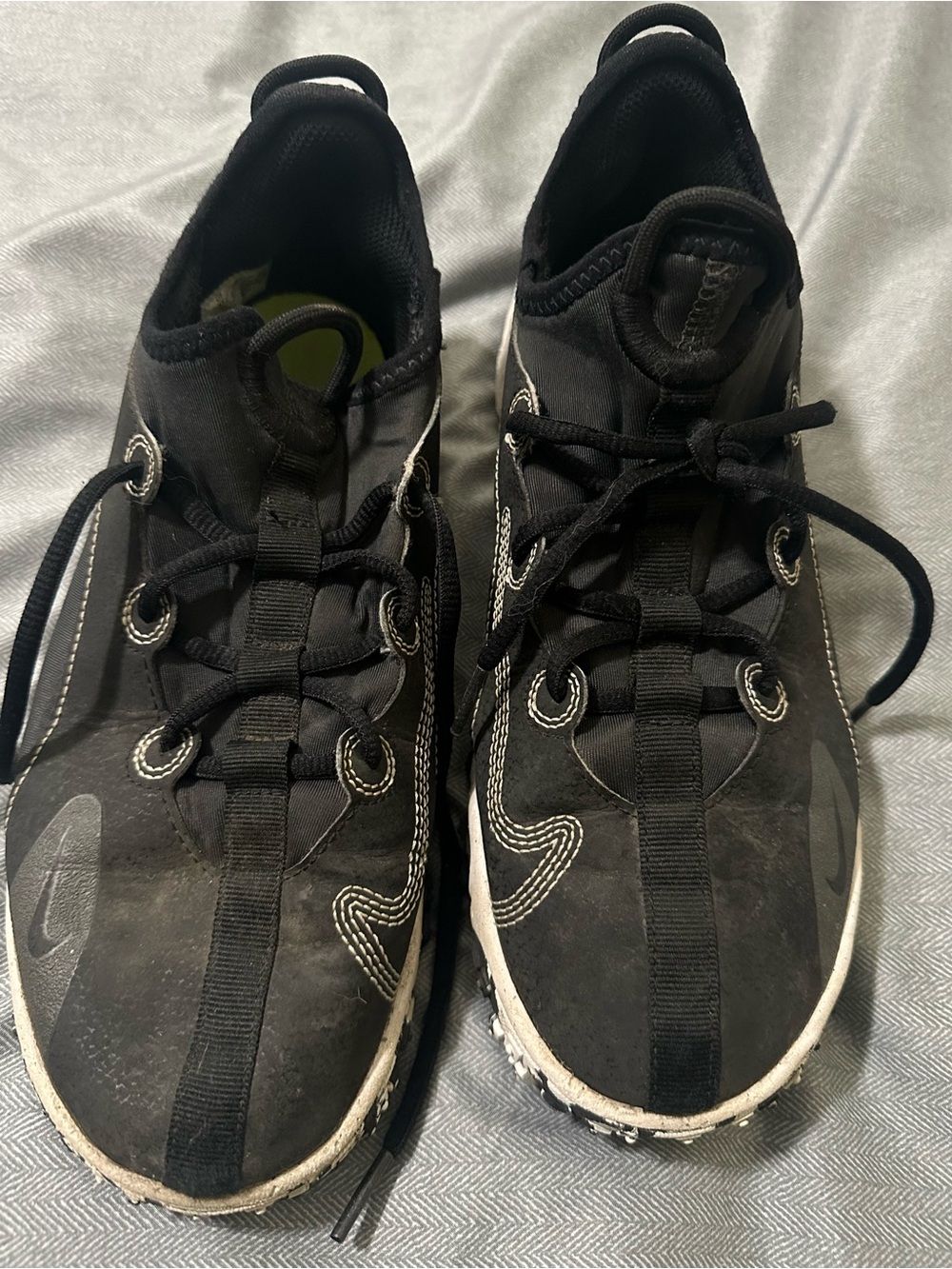 Nike Men's Black Athletic Trainers with White Accents